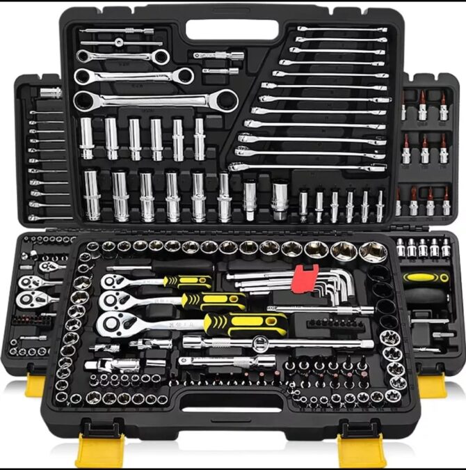 Boite outillage divers